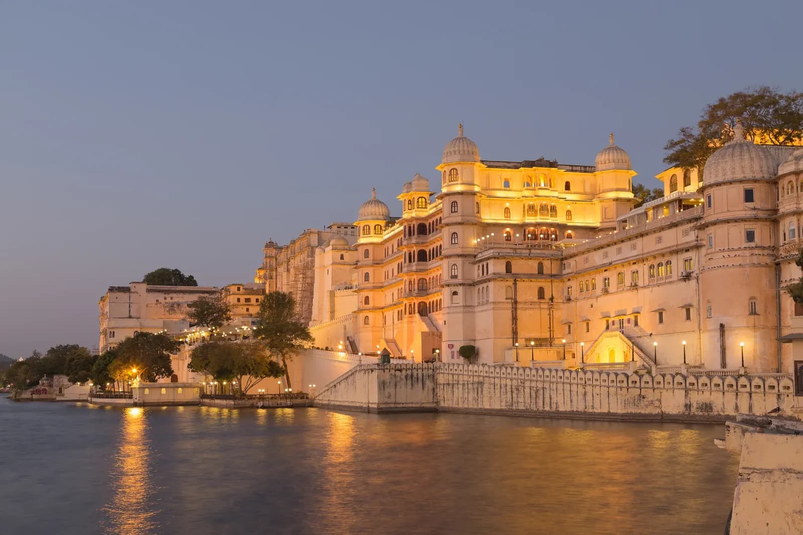 Diwali in Udaipur: lamps on the lakes